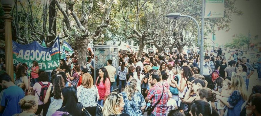 Hoy y mañana habrá paro de docentes
