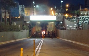 Diferencias entre vecinos y comerciantes por las protestas ante los cortes de luz