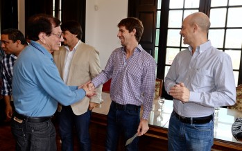 Entrega de subsidios a centros de jubilados para refacciones y equipamiento