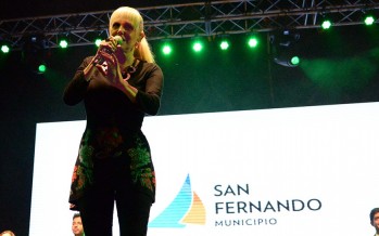 Valeria Lynch cerró las actividades por el Día de la Mujer con un recital en la Plaza del Bicentenario