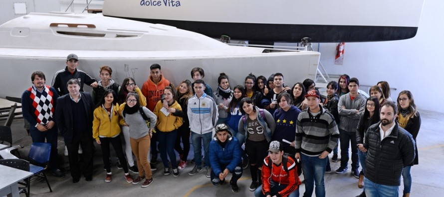Alumnos de escuelas secundarias visitaron las tres sedes del Centro Universitario Municipal