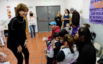 Entrega de Libretas Odontológicas a familias de la UDI Virgen de Luján