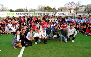 Agustín Corradini junto a Las Leonas brindaron una clínica de hockey en el Poli 7