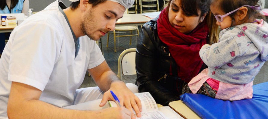Se entregaron ‘Libretas Odontológicas Municipales’ en la UDI de Villa del Carmen