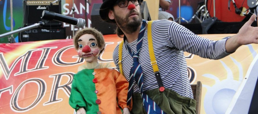 El teatro popular en alerta por la quita de derechos y autarquía