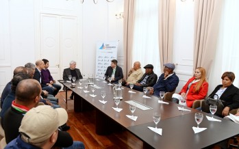 Andreotti compartió experiencias de gestión con miembros de una ONG internacional