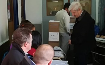 El intendente Luis Andreotti emitió su voto en la Escuela San José