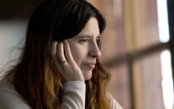 Entrevista a la esposa del piloto del avión desaparecido: «Estamos en el mismo lugar que el primer día»