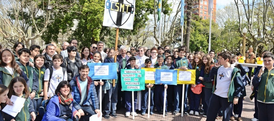 Se realizó una procesión previa a las fiestas patronales de Nuestra Señora de Aránzazu