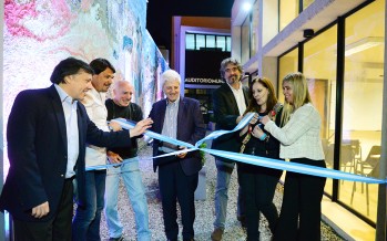 El Centro Universitario Municipal celebró los 10 años con espectáculos y un nuevo mural