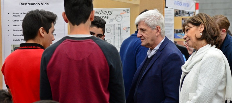 En el Poli 1 se realizó la Feria de Arte, Ciencia y Tecnología de la zona norte