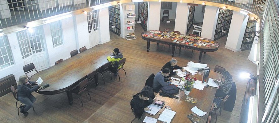 Biblioteca Madero, un espacio de encuentro en donde los fondos son pocos y no alcanzan
