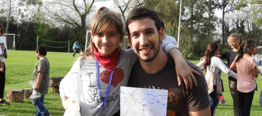 Jornada solidaria de los estudiantes de la Universidad de San Andrés para celebrar el Día del Niño