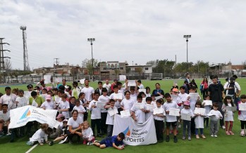 Encuentro de interescuelas municipales de tenis en el Poli 7