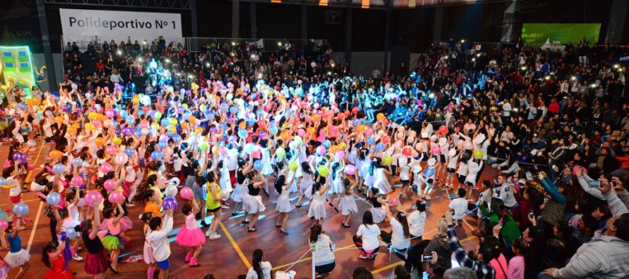 Gala de gimnasia infantil en el Poli 1