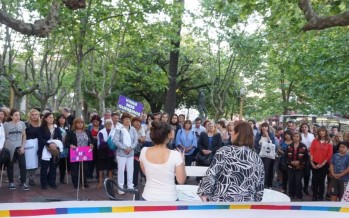 Cambiemos realizó una radio abierta en plaza Mitre contra la violencia de género