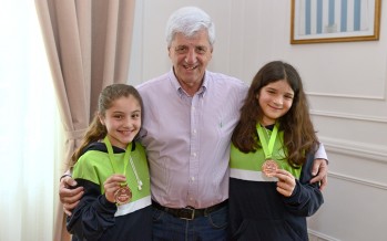 Reconocimiento a dos deportistas que obtuvieron medallas en los juegos bonaerenses
