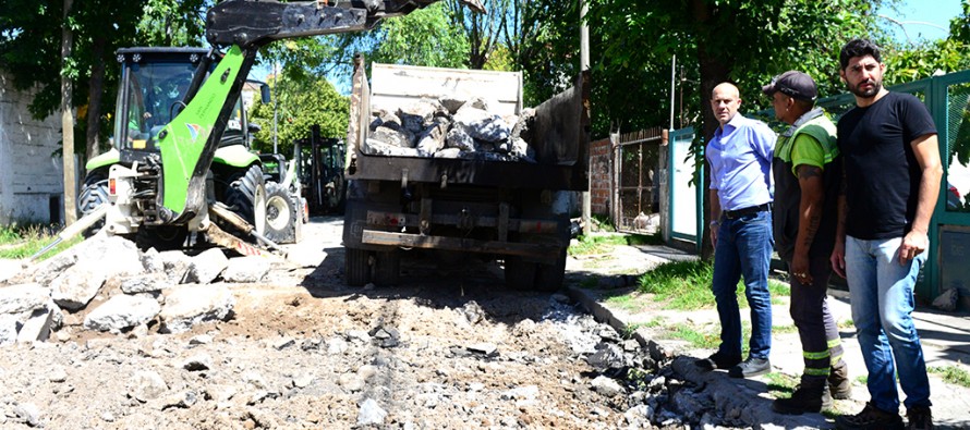 Reparación de la calzada en Urcola entre Pinto e Ituzaingó