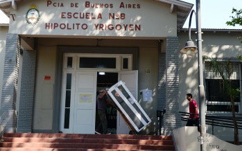 El ‘Programa de Ayuda a Escuelas Provincial’ llevó ventiladores y heladeras a las Escuelas N° 1, 6, 8 y 21