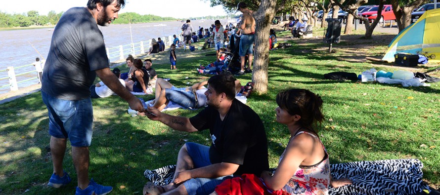 Concejales recorrieron la Costanera informando a los vecinos sobre el conflicto con Marina del Norte