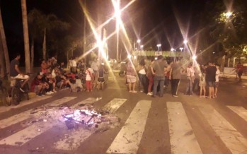 Vecinos cortaron 202 y Avellaneda en reclamo por la búsqueda del joven que se tiró al Reconquista y no aparece