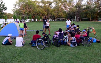 La Colonia de Discapacidad tuvo un campamento nocturno en el Poli N° 3