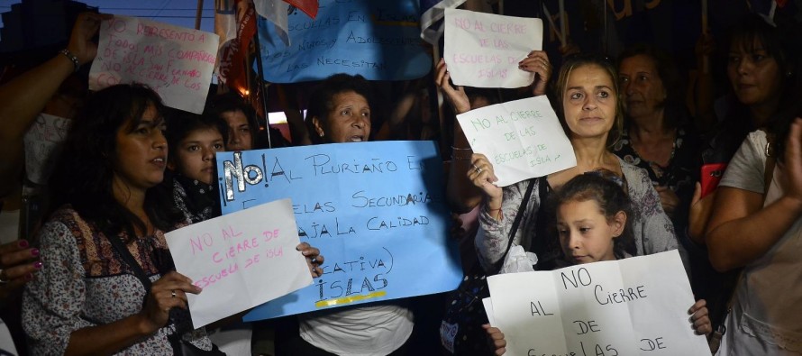 El gobierno provincial abrió una mesa de diálogo para revisar el cierre de las escuelas del Delta