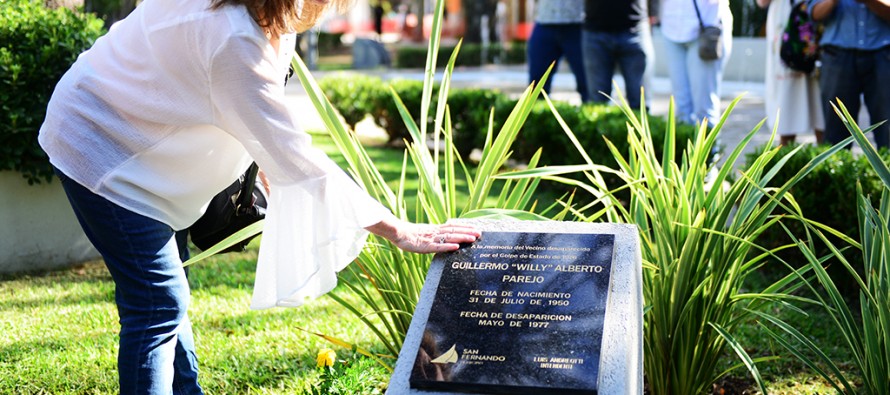 Día de la Memoria: se descubrió una placa en homenaje a ‘Willy’ Parejo en Plaza San Martín