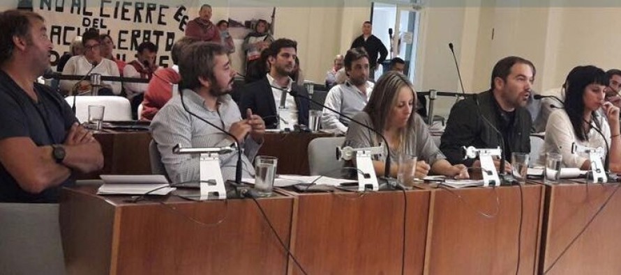 El bloque de Unidad Ciudadana rechazó el cierre de los bachillerados de adultos