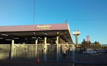 Mondelez: trabajadores de la planta Victoria denuncian reducción de salarios y bloquean portones