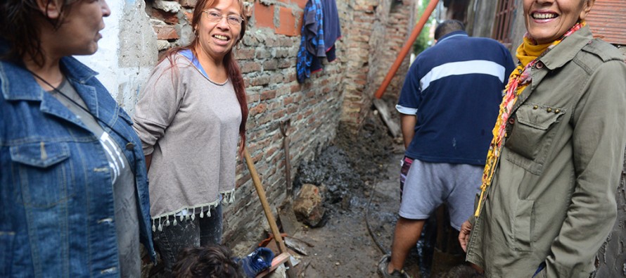 Comenzaron las conexiones de red cloacal en el barrio La Esperanza