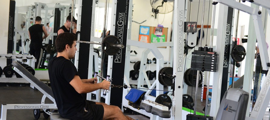Actividades en el gimnasio del Poli Nº3