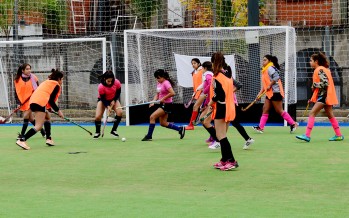 Encuentro de la Escuela Municipal de Hockey Femenino en el Poli 7