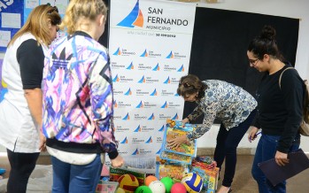 La Escuela N° 28 del barrio San Jorge recibió material educativo y deportivo