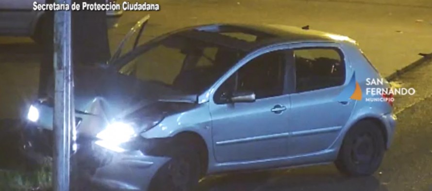 Chocó un automóvil con pedido de captura en Quintana y Libertador: cuatro detenidos