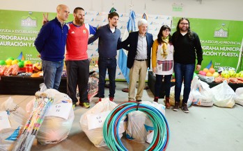 Las escuelas públicas de nuestra ciudad recibieron material deportivo y didáctico