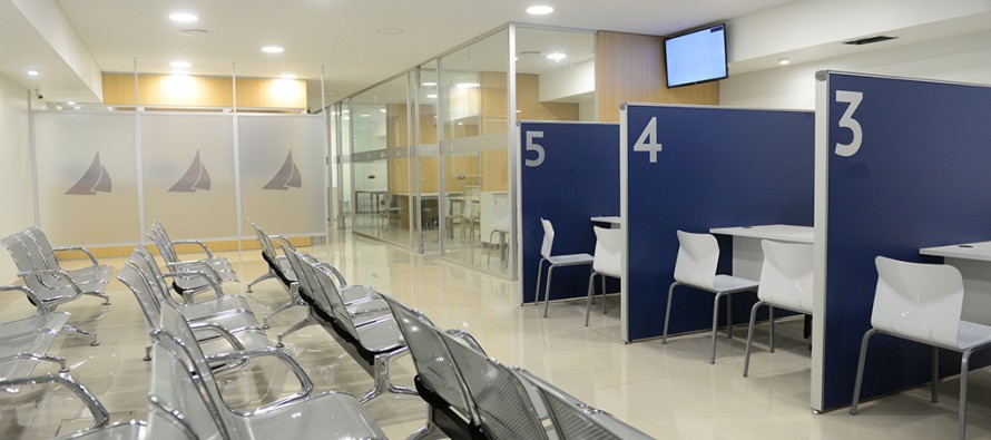 Se inauguró el nuevo edificio de Economía sobre la calle Constitución