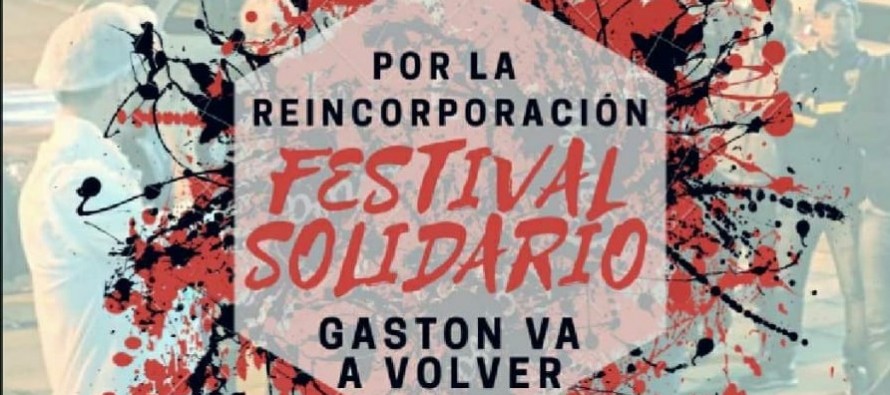 Festival solidario en la puerta de Mondelez