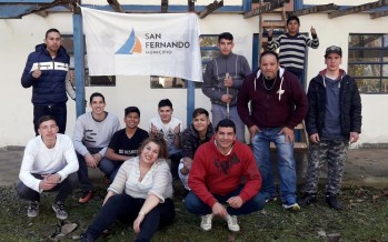 Los chicos del Centro Convivencial Terapéutico ayudan a refaccionar la EPB N° 12 del arroyo Paraná Miní