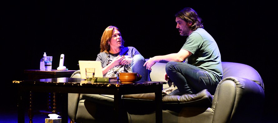 Nazarena Vélez y Maxi Ghione presentaron “¿Quién Manejaba?” en el Teatro Martinelli
