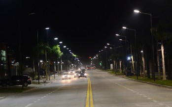 Renovación de luces LED y parquización de la calle Uruguay
