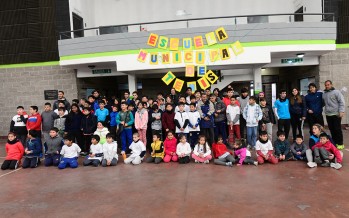 Cientos de chicos participaron de un torneo inclusivo de tenis en el Poli N°1