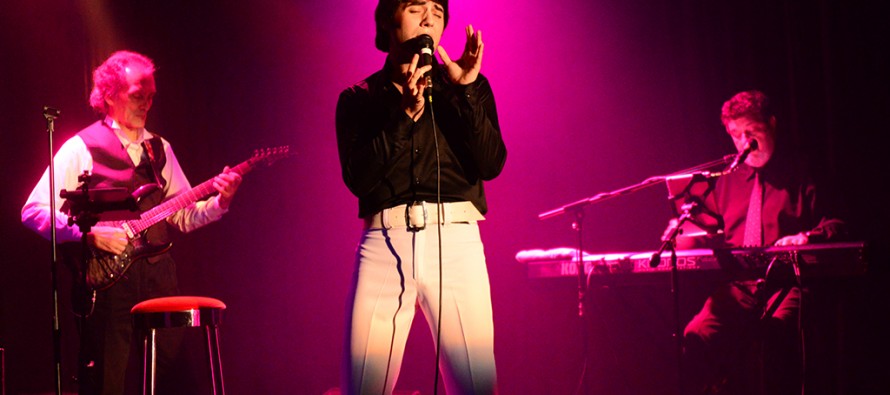 El Teatro Martinelli vibró al compás de la música del ‘Gitano’