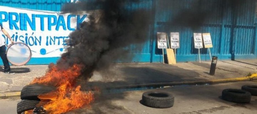 Retiros voluntarios y amenaza de despidos en Barrier Solution (Printpack)