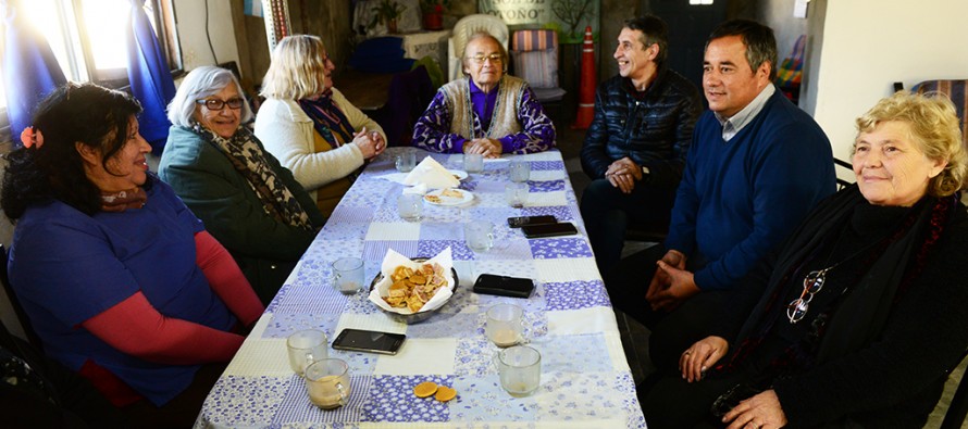 Entrega de materiales de construcción al Centro de Jubilados “Sol de Otoño”