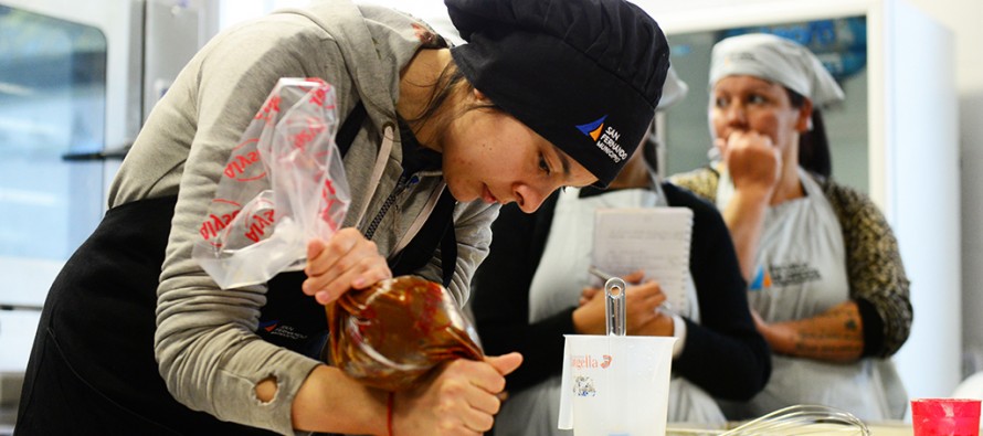 Se realizó un seminario de repostería de la Escuela de Oficios