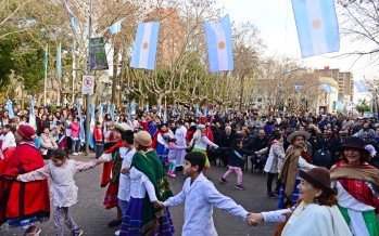 Festejos por el Día de la Independencia en Plaza Mitre
