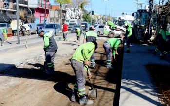 Tareas de repavimentación en la Avenida Avellaneda
