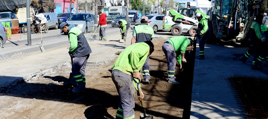 Tareas de repavimentación en la Avenida Avellaneda