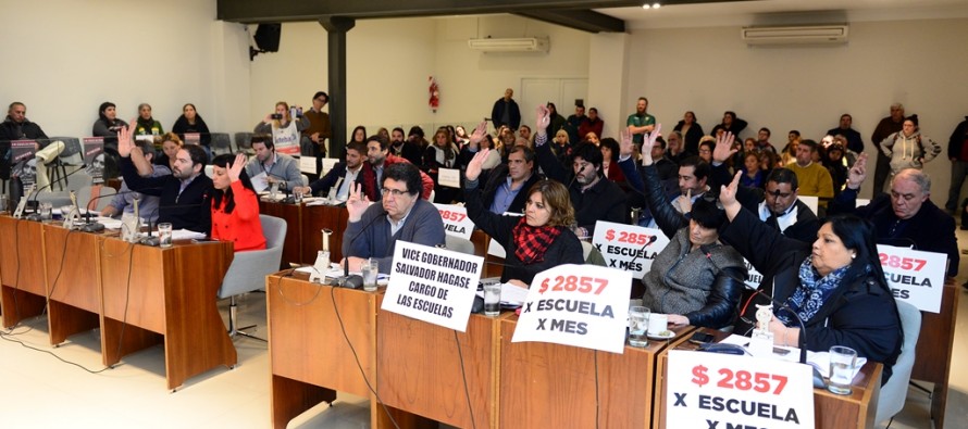 Momentos de tensión durante la sesión del Concejo Deliberante por la situación de las escuelas
